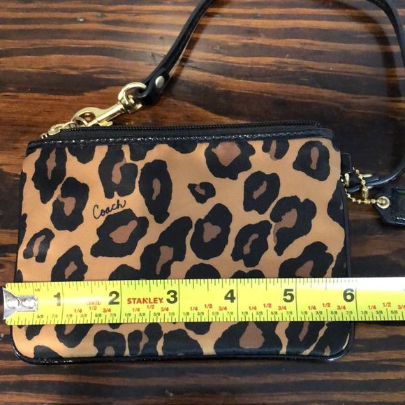 COACH Madison Black Patent Leather Satin Ocelot Pattern Wristlet RARE - Picture 4 of 11